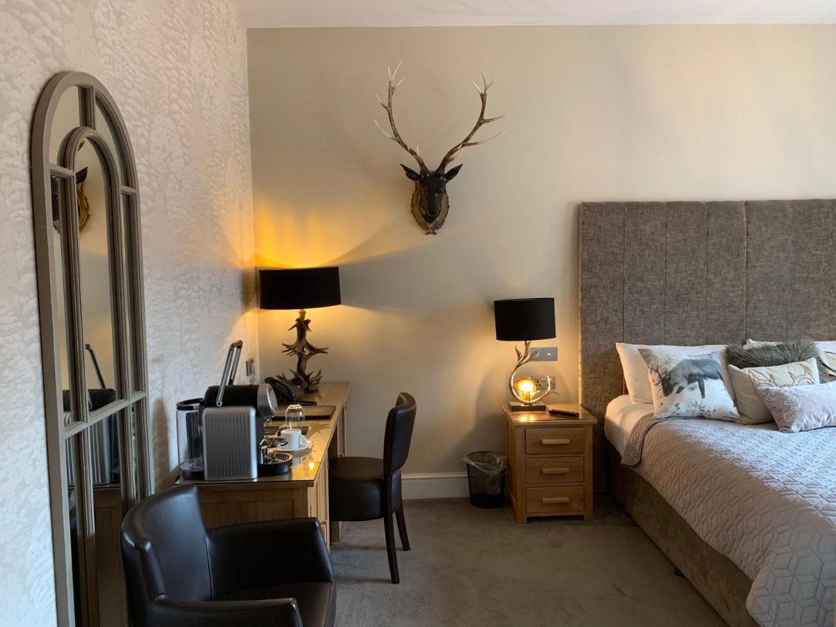 The Wheatsheaf Hotel, Sandbach Dış mekan fotoğraf