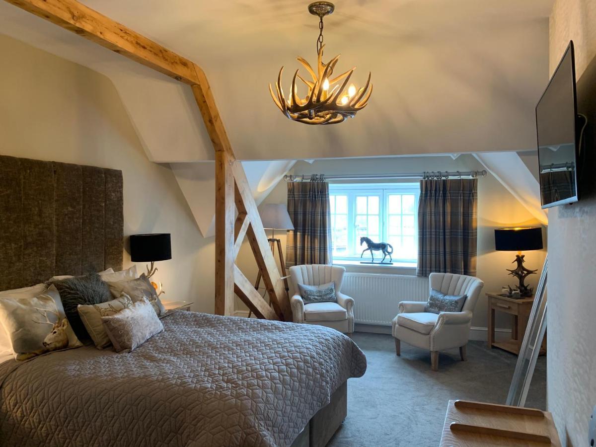 The Wheatsheaf Hotel, Sandbach Dış mekan fotoğraf